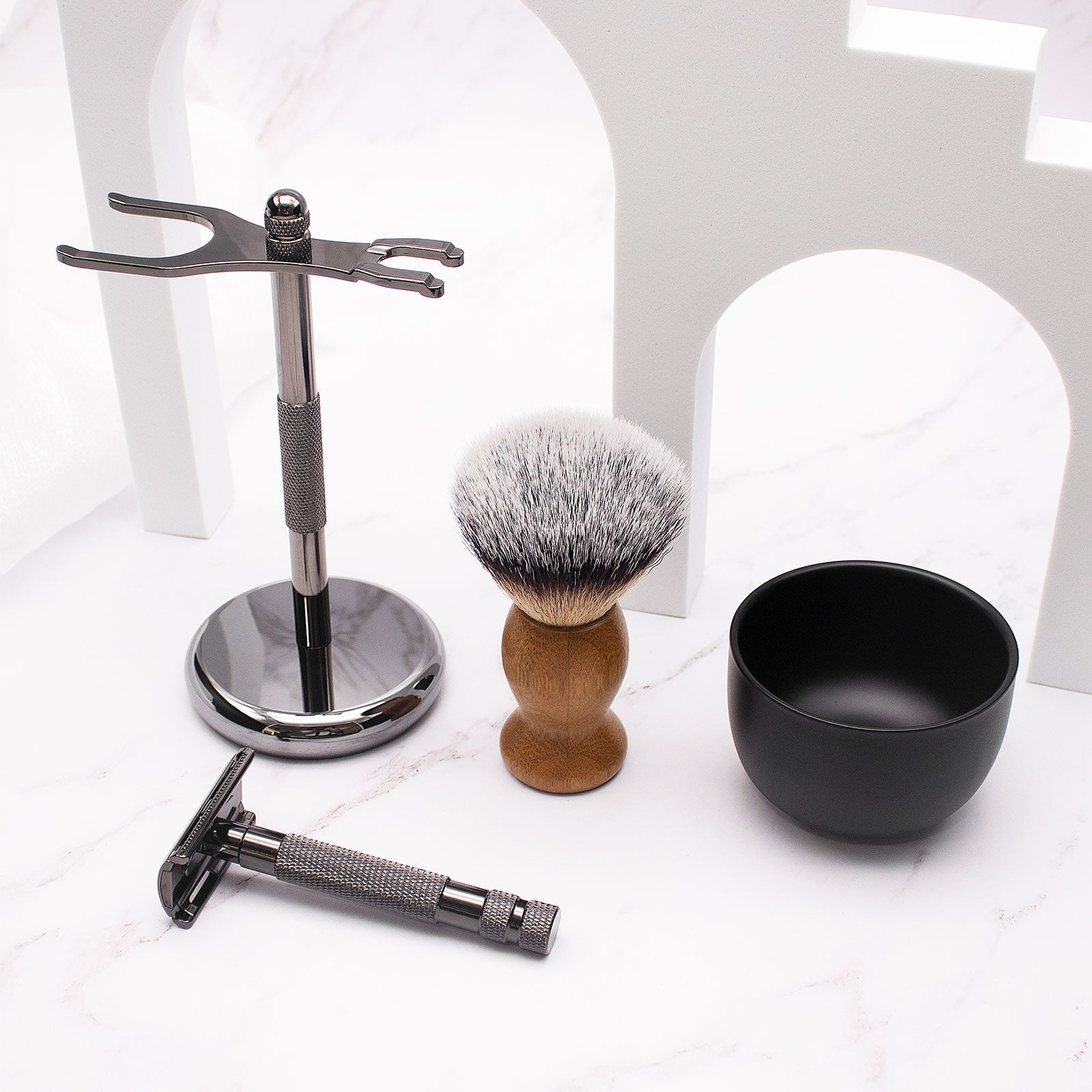 Great Gentleman Shaving Set Kit with Shaving brush, Stand, Safety Razor and Shaving Bowl